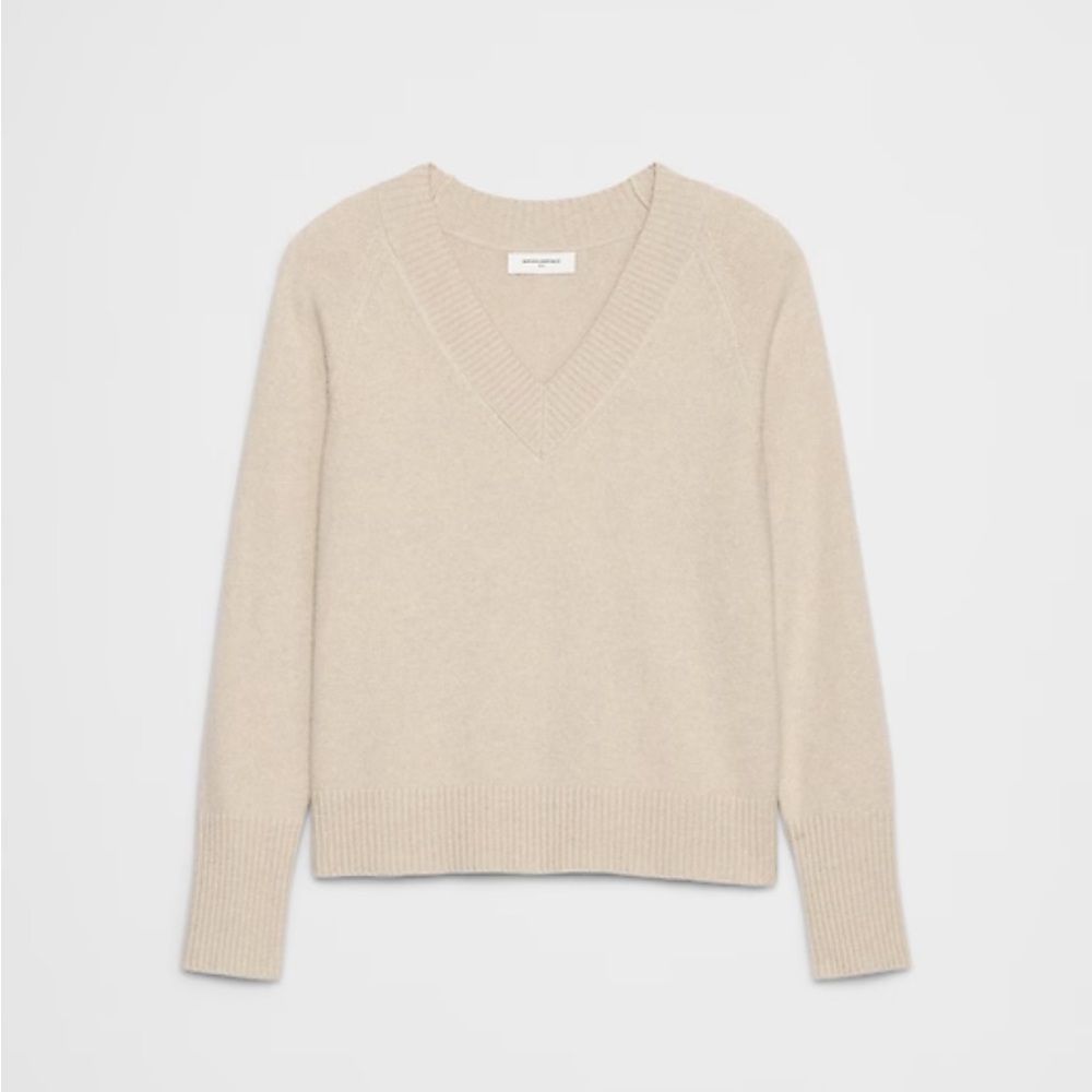 Banana Republic Perfectly Soft Light Brown V-Neck Sweater